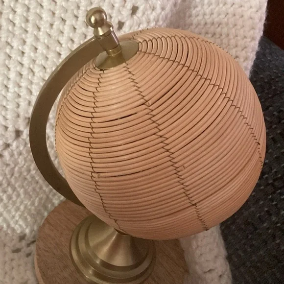 Anthopologie @ home Rattan Globe Decorative Object - Picture 2 of 12